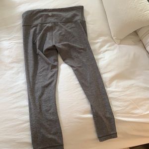 lululemon women’s Capri leggings